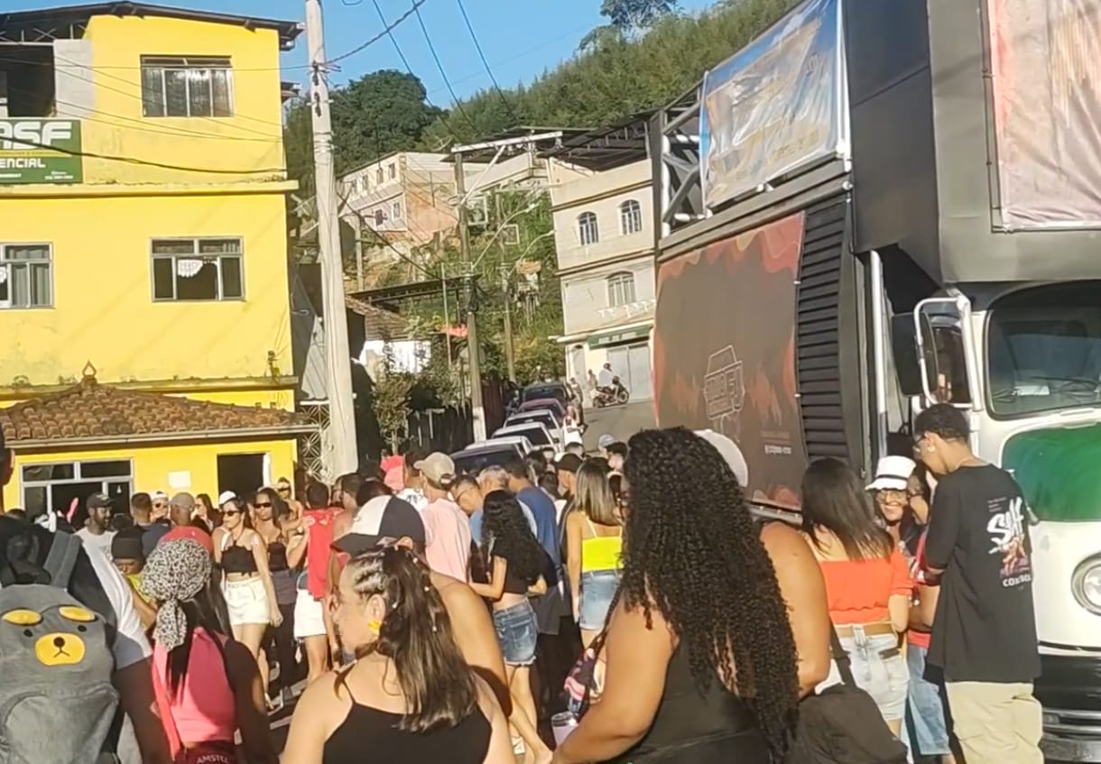 Música alta até as 2h e sem copos de vidro: veja quais são as proibições para o Carnaval 2025 em Santos Dumont